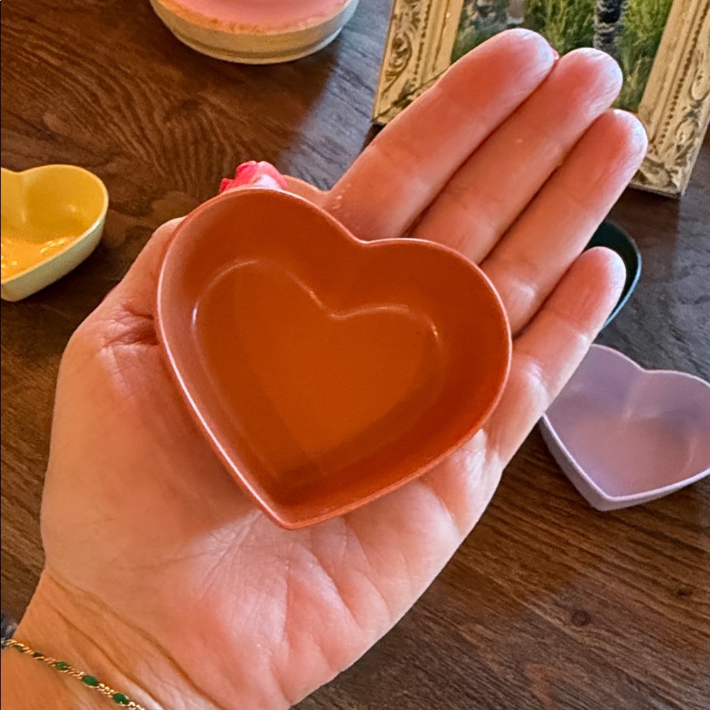 Colorful Mini Heart-Shaped Bowls 💜 Set of 10 - Picture 3 of 11